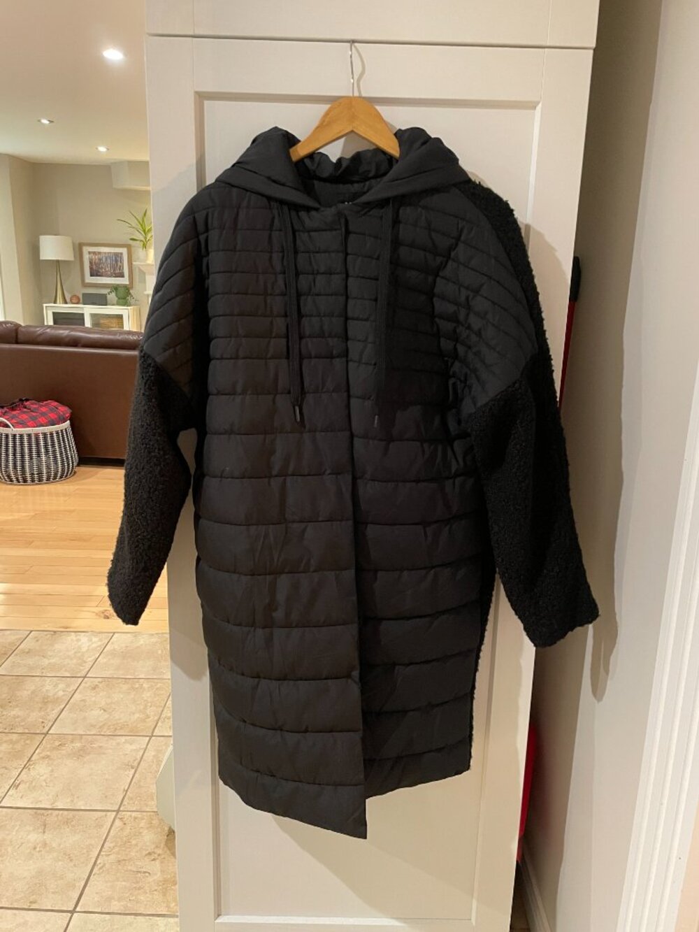 *NWT* Tribal Dolman Sleeve Puffer Coat - Black - Size S
